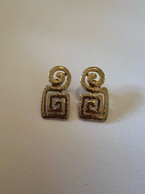 Vintage Monet Gold tone Spiral Square Drop Earrings pierced